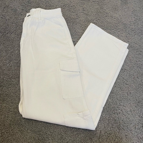 White cargos - Picture 1 of 2